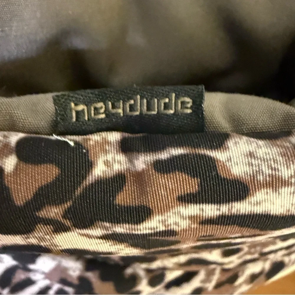 Hey Dude woman’s‎ 6 Margot Eco Leopard Boots camo slipper slip on